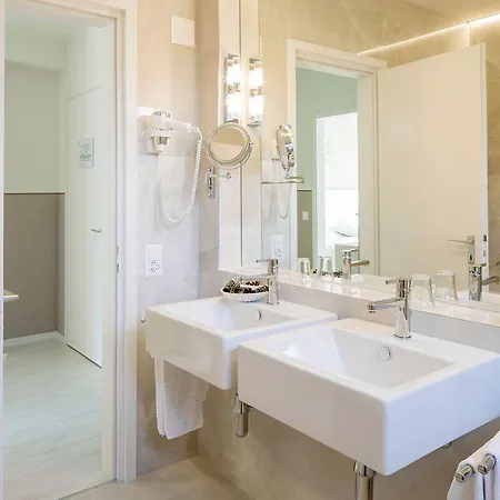 Hotel Ascona 4*