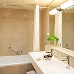מלון Hotel Ascona 4*