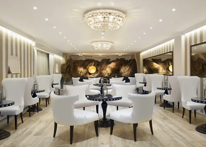 Готель Hotel Ascona 4*