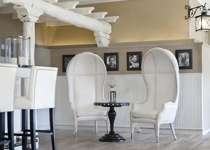 Hotel Ascona Готель 4*