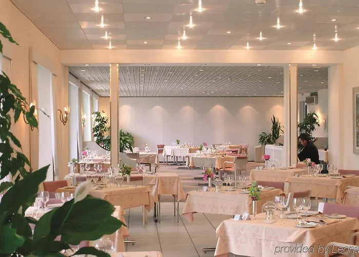 Hotel Ascona Готель Аскона