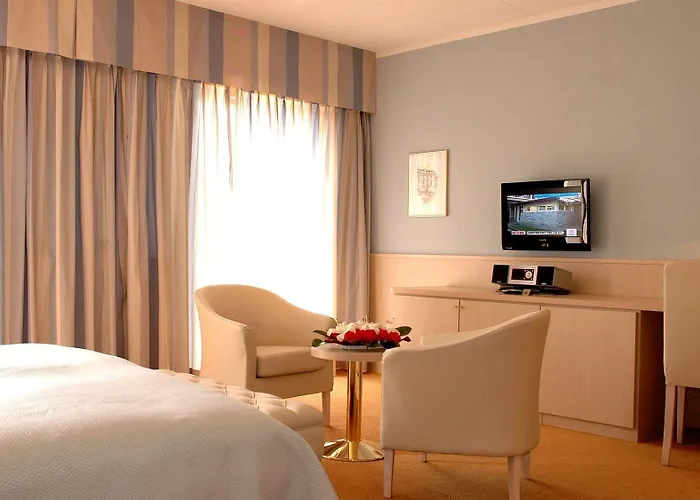 Готель Hotel Ascona